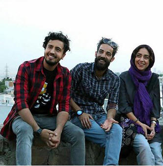 مهرداد صدیقیان در پشت صحنه فیلم سینمایی زرد به همراه بهاره کیان‌افشار