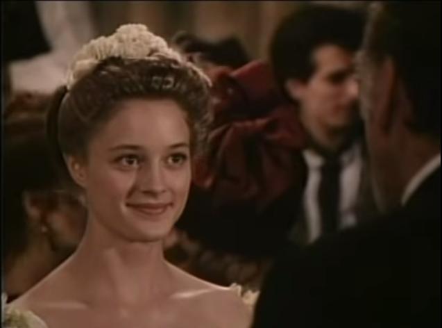 Teri Polo در صحنه سریال تلویزیونی The Phantom of the Opera