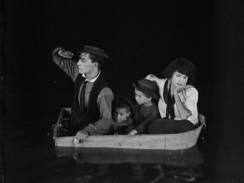 فیلم سینمایی The Boat با حضور باستر کیتون و Sybil Seely