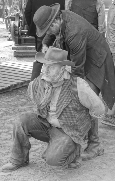 جان لسی در صحنه سریال تلویزیونی جهنم متحرک