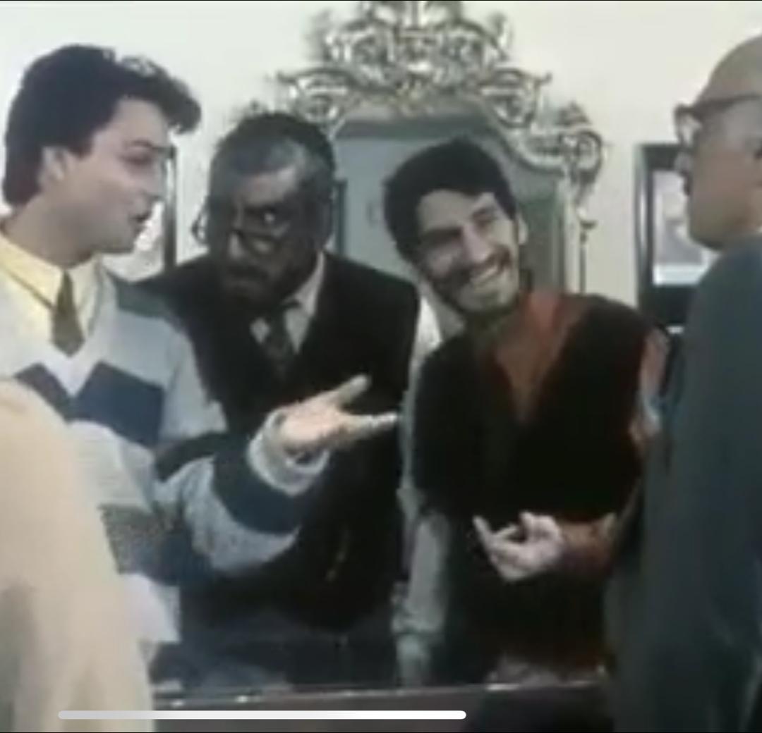 تصویری از علی ذاکری، بازیگر سینما و تلویزیون در پشت صحنه یکی از آثارش