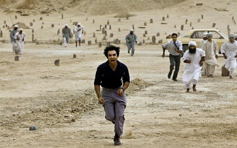 همایون غنی‌زاده در صحنه فیلم سینمایی اژدها وارد می‌شود!