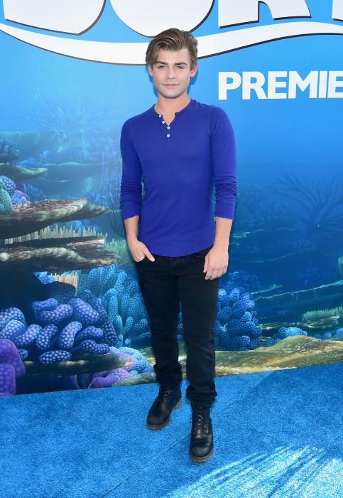 Garrett Clayton در صحنه فیلم سینمایی Finding Dory