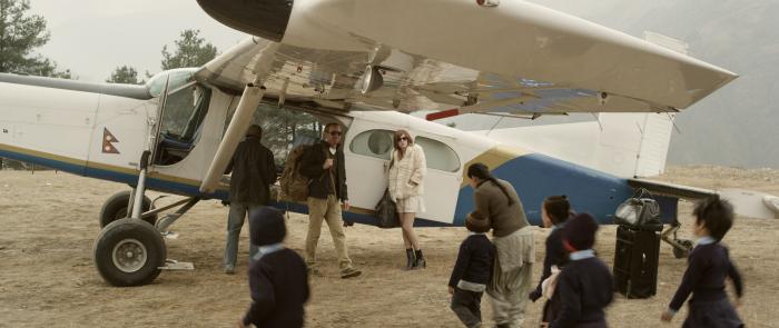 Rachel Hurd-Wood در صحنه فیلم سینمایی Highway to Dhampus به همراه Suesha Rana و Gunner Wright