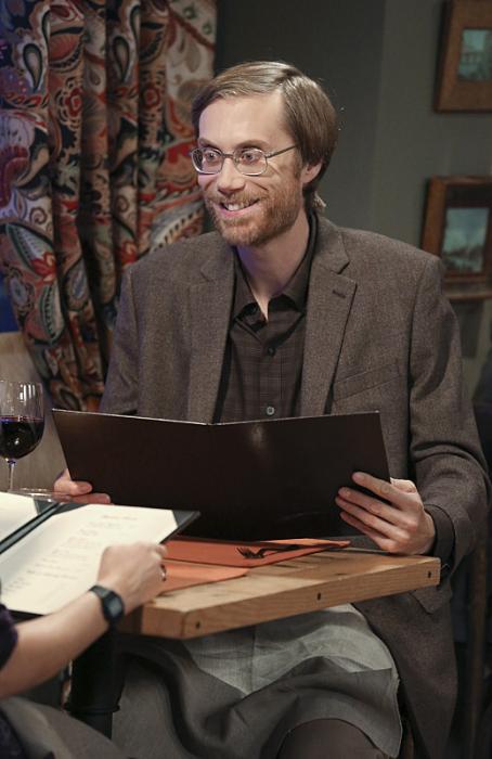 Stephen Merchant در صحنه سریال تلویزیونی تئوری بیگ بنگ