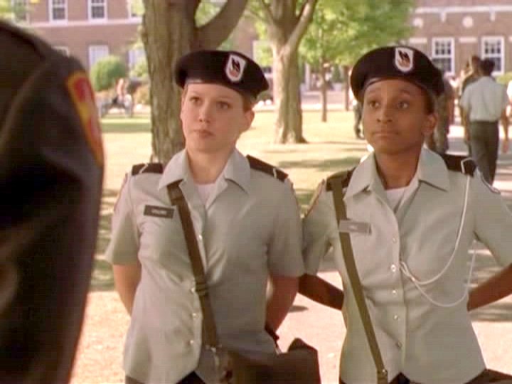 Andrea Lewis در صحنه فیلم سینمایی Cadet Kelly به همراه Hilary Duff