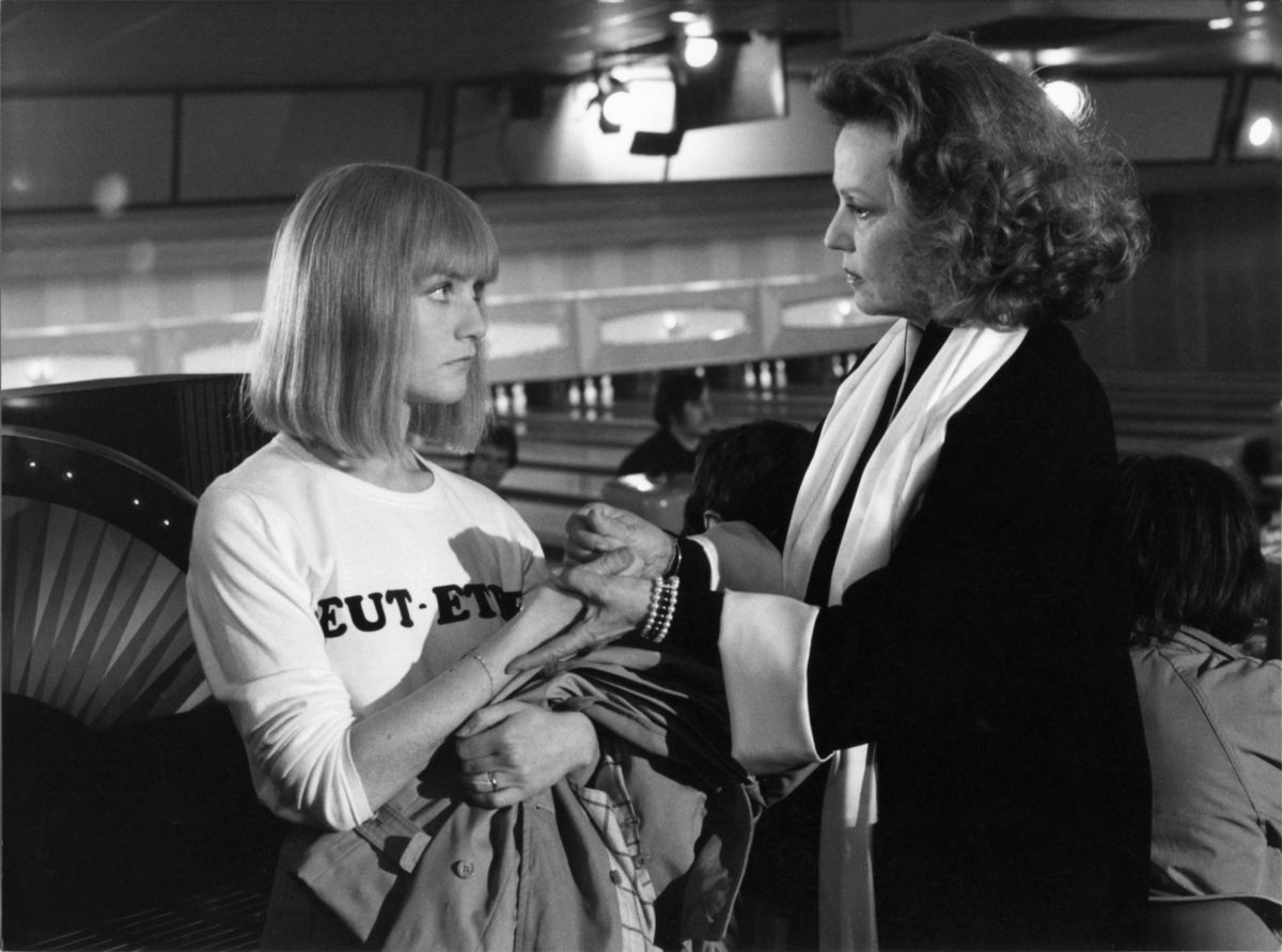 ایزابل هوپر در صحنه فیلم سینمایی La Truite (The Trout) به همراه Jeanne Moreau