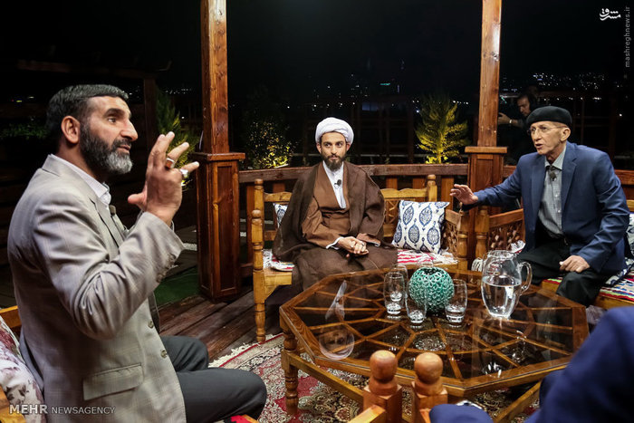 پشت صحنه برنامه تلویزیونی ماه نشان به کارگردانی 