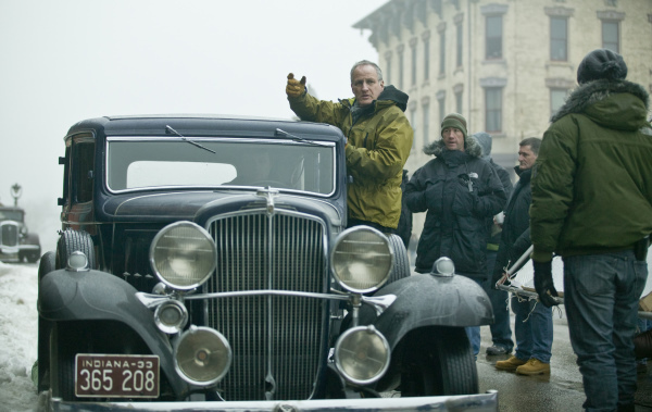 مایکل مان در صحنه فیلم سینمایی دشمنان مردم