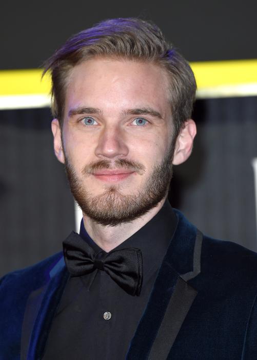 Felix Kjellberg در صحنه فیلم سینمایی جنگ ستارگان: بیداری نیرو