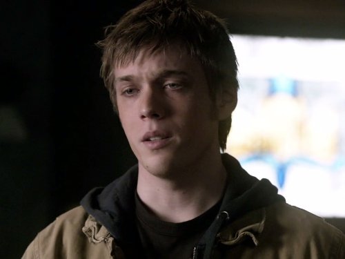 جیک ایبل در صحنه سریال تلویزیونی ماوراء  طبیعی