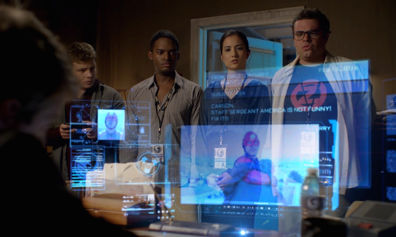 Jonathan Lipnicki در صحنه سریال تلویزیونی Interns of F.I.E.L.D. به همراه Benita Robledo، Dayton Sinkia، Scott Beehner و Joe Burke