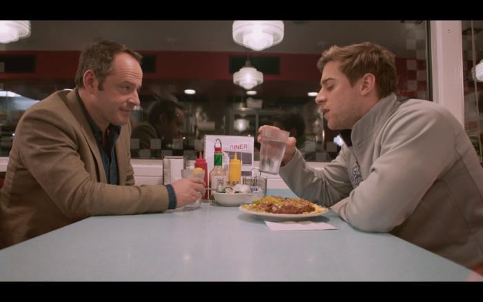 گیل بیلاز در صحنه فیلم سینمایی ADDicted به همراه Luke Guldan