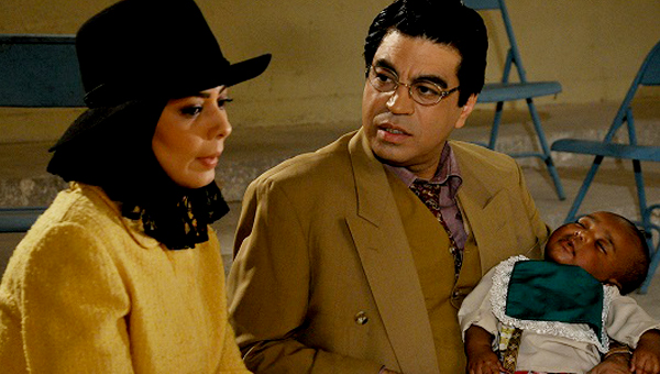 آزاده شمس در صحنه سریال تلویزیونی خاطرات مرد ناتمام به همراه سروش صحت