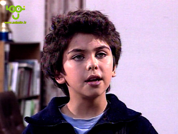 ارسلان قاسمی در صحنه سریال تلویزیونی 101 راه برای ذله کردن پدر و مادرها