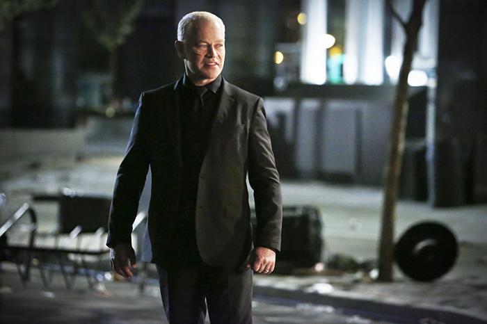 Neal McDonough در صحنه سریال تلویزیونی پیکان