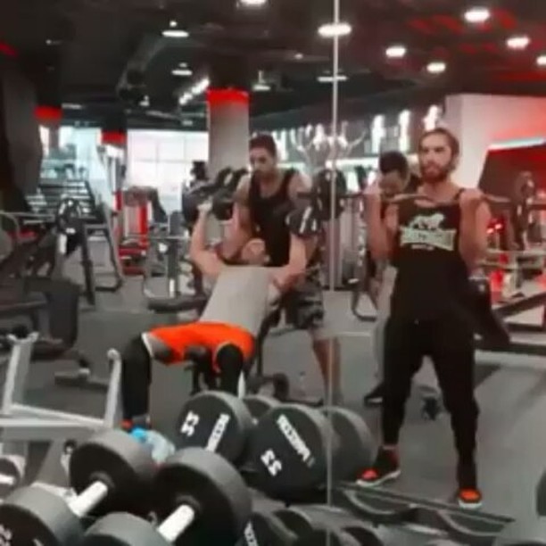 تصویری شخصی از محمدرضا گلزار، بازیگر و مجری سینما و تلویزیون