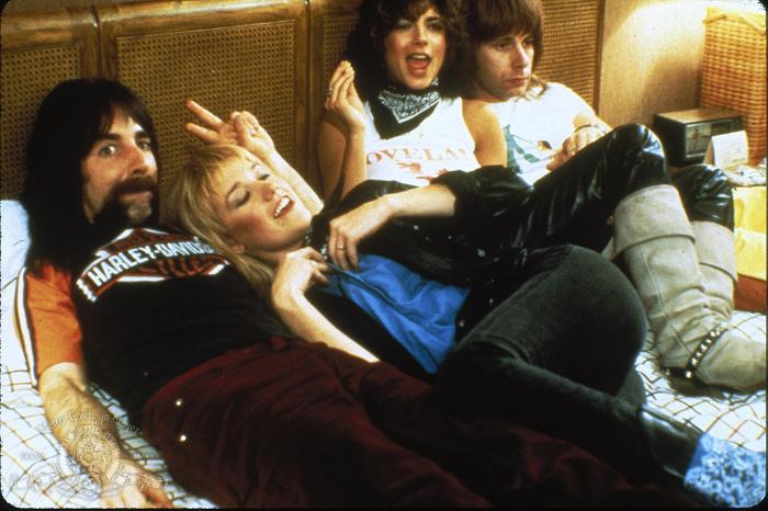 Harry Shearer در صحنه فیلم سینمایی این است اسپینال تپ به همراه Christopher Guest