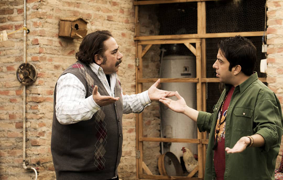 داریوش سلیمی در صحنه سریال تلویزیونی آخر خط به همراه عباس جمشیدی‌فر