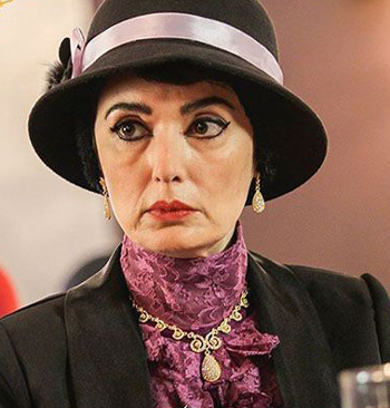 آتنه فقیه‌نصیری در صحنه سریال تلویزیونی شهرزاد 2