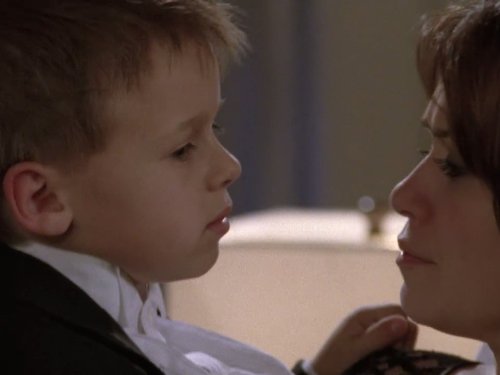 Jackson Brundage در صحنه سریال تلویزیونی یک تپه درخت به همراه Bethany Joy Lenz