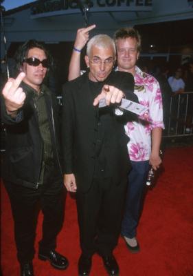 Art Alexakis در صحنه فیلم سینمایی Detroit Rock City