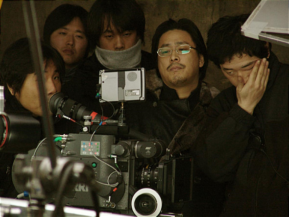 Chan-wook Park در صحنه فیلم سینمایی همدردی با بانو انتقام جو