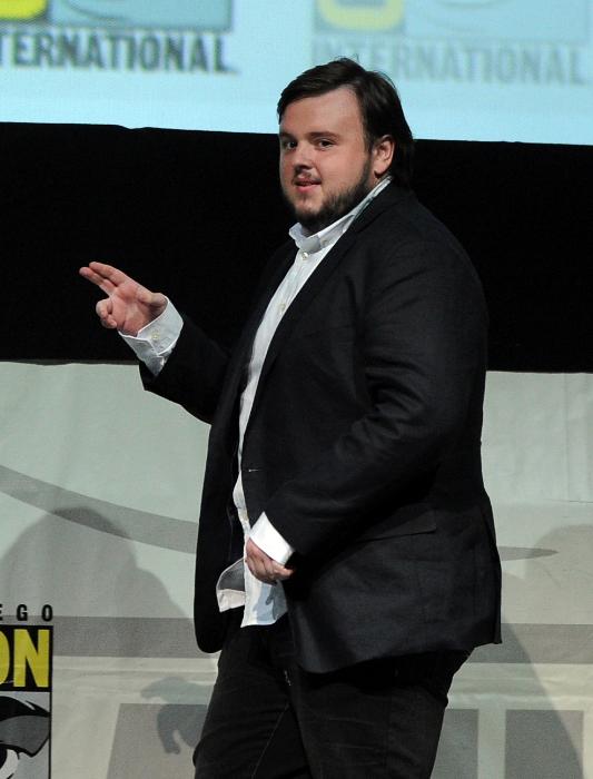 John Bradley در صحنه سریال تلویزیونی بازی تاج و تخت