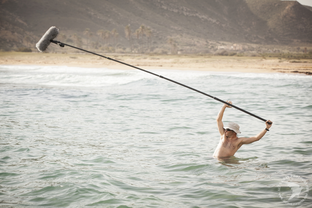  فیلم سینمایی Far from the Sea به کارگردانی Imanol Uribe