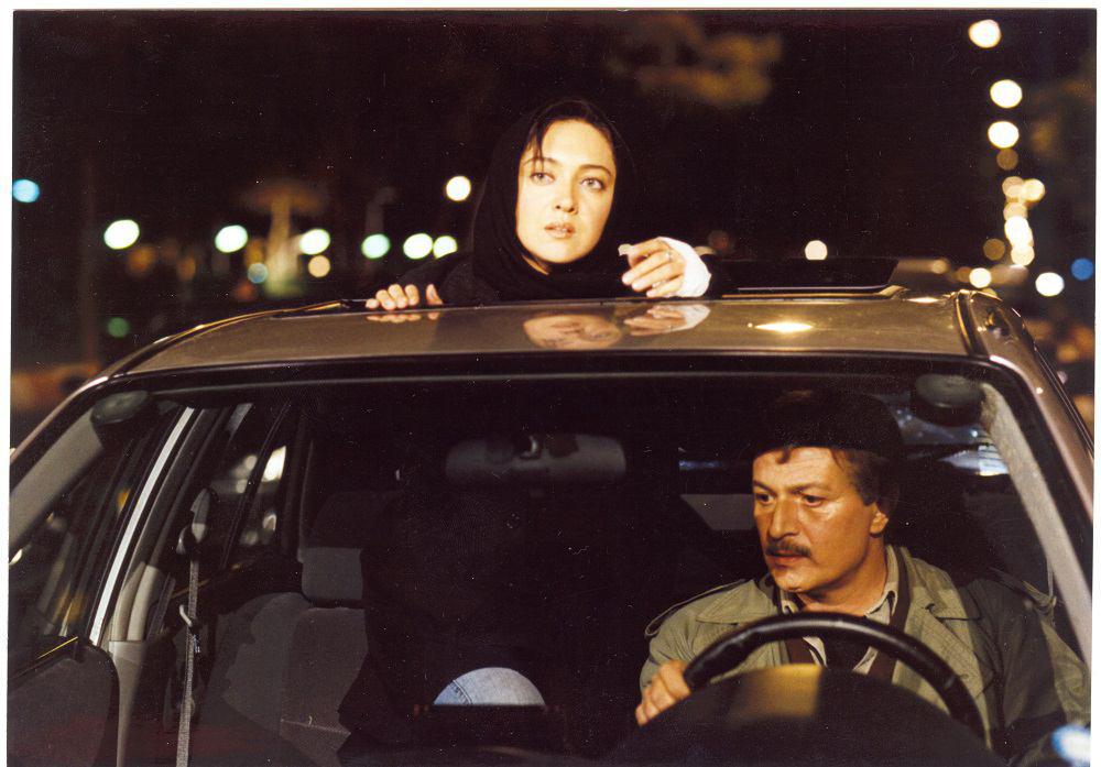 نیکی کریمی در صحنه فیلم سینمایی پرونده هاوانا به همراه امین تارخ