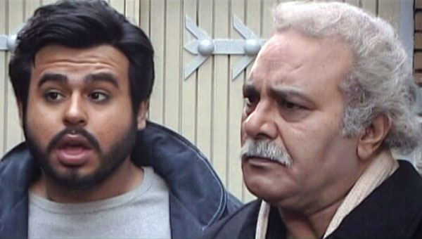 محمد کاسبی در صحنه سریال تلویزیونی خوش غیرت به همراه امیر نوری