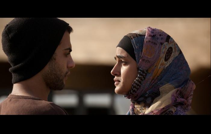 Lamis Ammar در صحنه فیلم سینمایی Sand Storm به همراه Jalal Masrwa