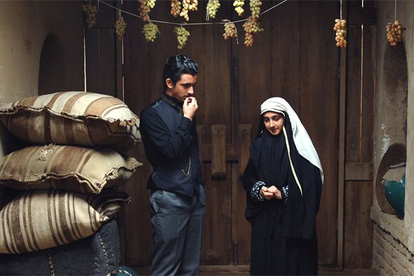 محمدعلی شادمان در صحنه فیلم سینمایی یتیم‌خانه ایران