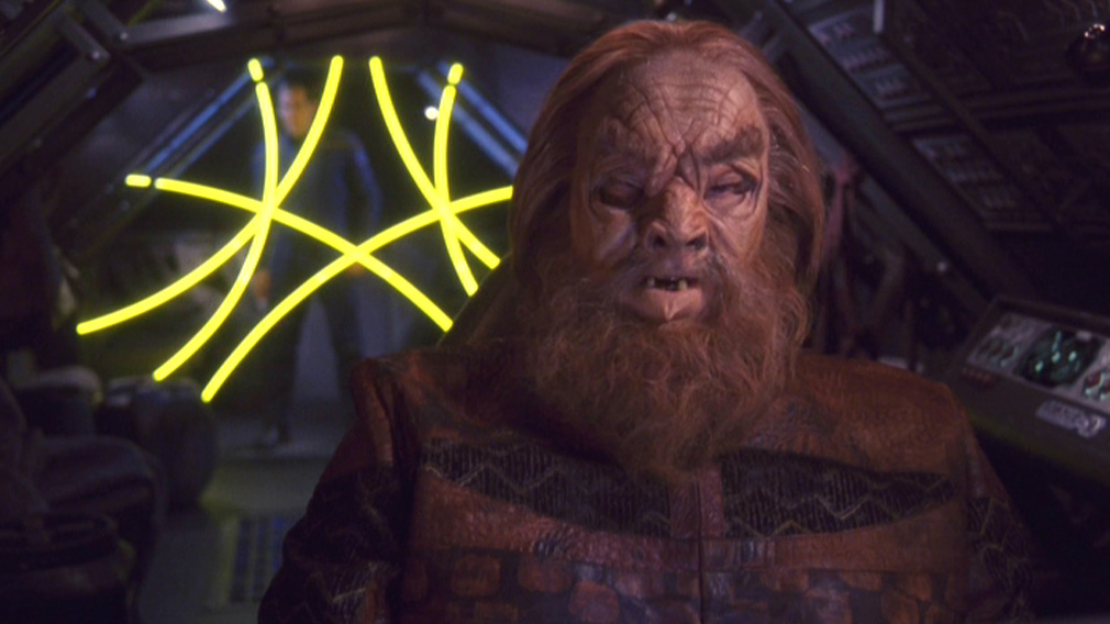 Jordan Lund در صحنه سریال تلویزیونی Star Trek: Enterprise به همراه اسکات باکولا