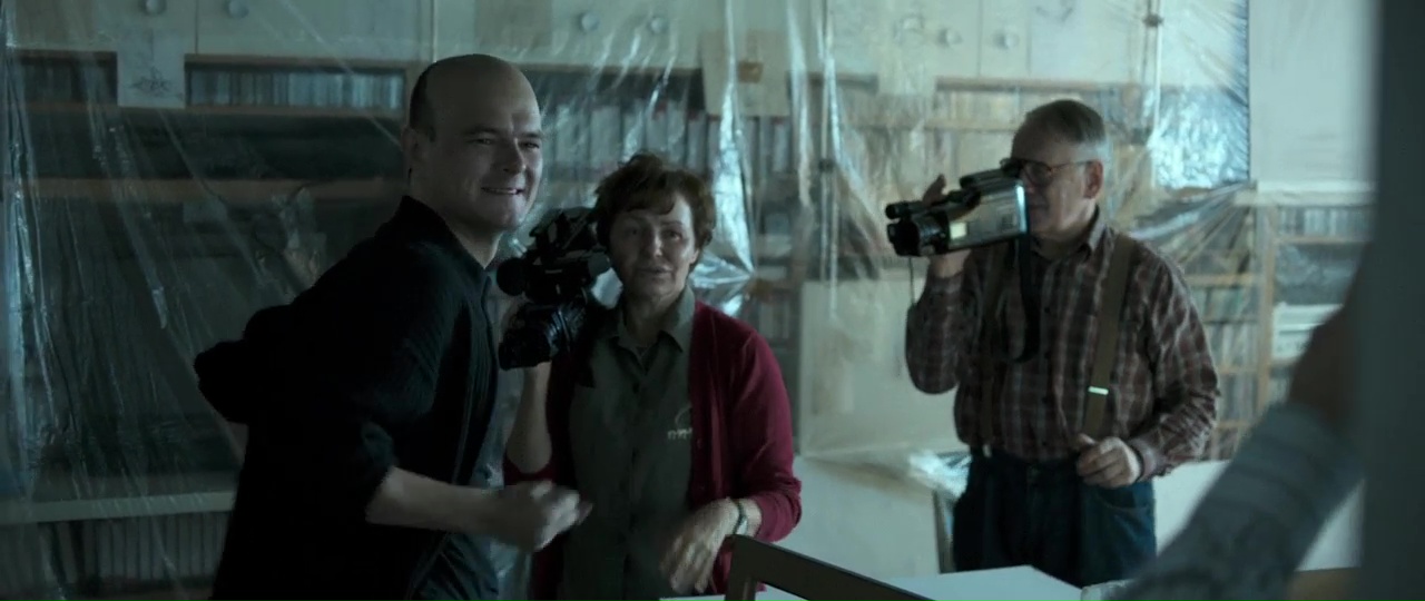 آندرج سورین در صحنه فیلم سینمایی The Last Family به همراه Aleksandra Konieczna و Dawid Ogrodnik