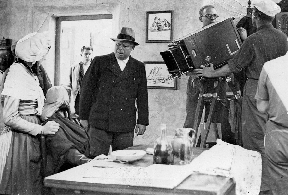 Jean Renoir در صحنه فیلم سینمایی La Marseillaise