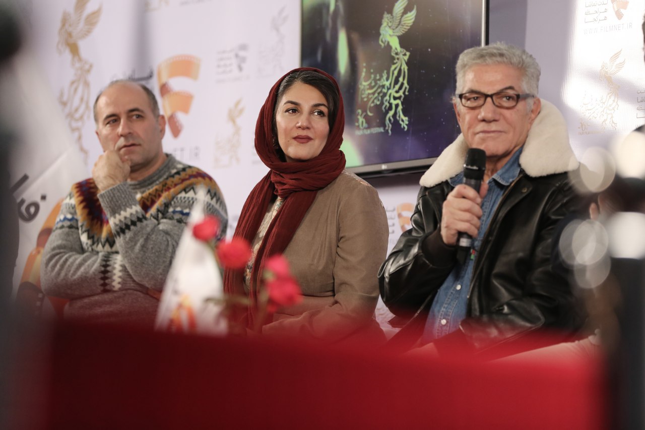 ستاره اسکندری در اکران افتتاحیه فیلم سینمایی سرو زیر آب به همراه علیرضا زرین‌دست