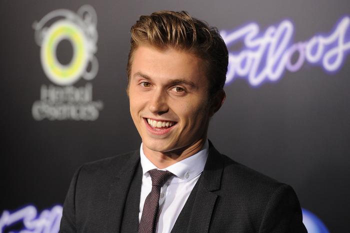 Kenny Wormald در صحنه فیلم سینمایی بی دغدغه