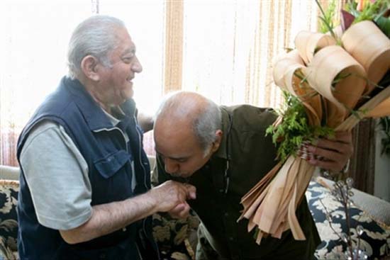 تصویری شخصی از عزت‌الله انتظامی، بازیگر و نویسنده سینما و تلویزیون