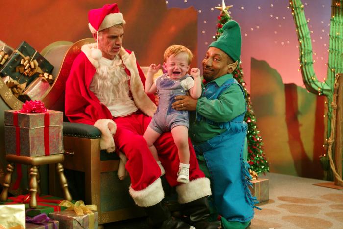  فیلم سینمایی بابا نوئل بد با حضور بیلی باب تورنتون و Tony Cox