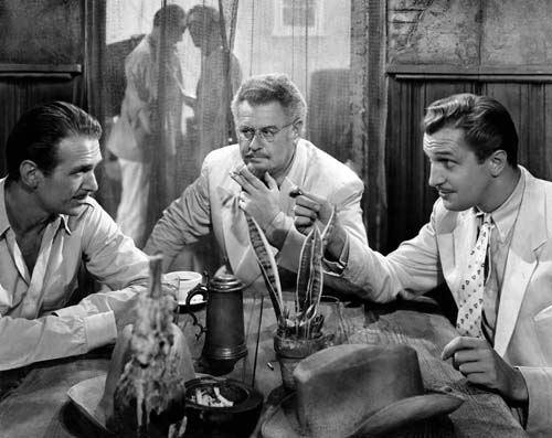 Douglas Fairbanks Jr. در صحنه فیلم سینمایی Green Hell به همراه Alan Hale و وینسنت پرایس