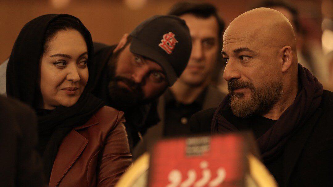 نیکی کریمی در صحنه سریال شبکه نمایش خانگی آقازاده به همراه امیر آقایی