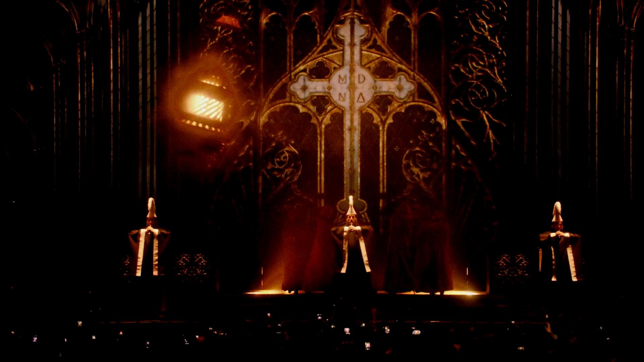  فیلم سینمایی Madonna: The MDNA Tour به کارگردانی Mark Ritchie و Stéphane Sennour و Danny Tull و Tom Munro