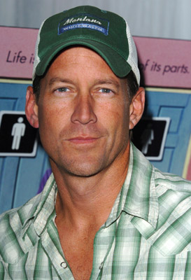 James Denton در صحنه فیلم سینمایی ترنس آمریکا