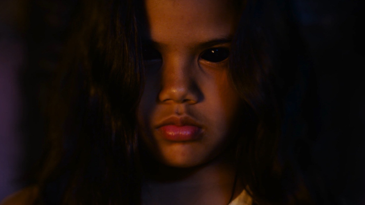 Alison Fernandez در صحنه فیلم سینمایی Devil's Whisper
