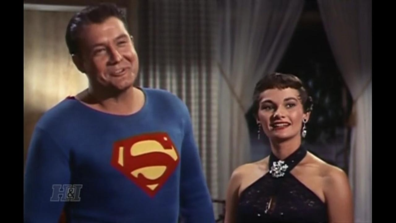 جرج ریوز در صحنه سریال تلویزیونی Adventures of Superman به همراه Gloria Talbott