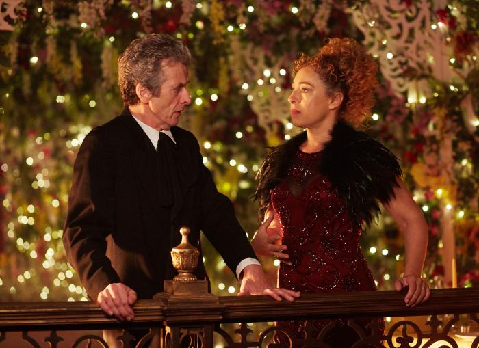 Alex Kingston در صحنه سریال تلویزیونی Doctor Who به همراه Peter Capaldi