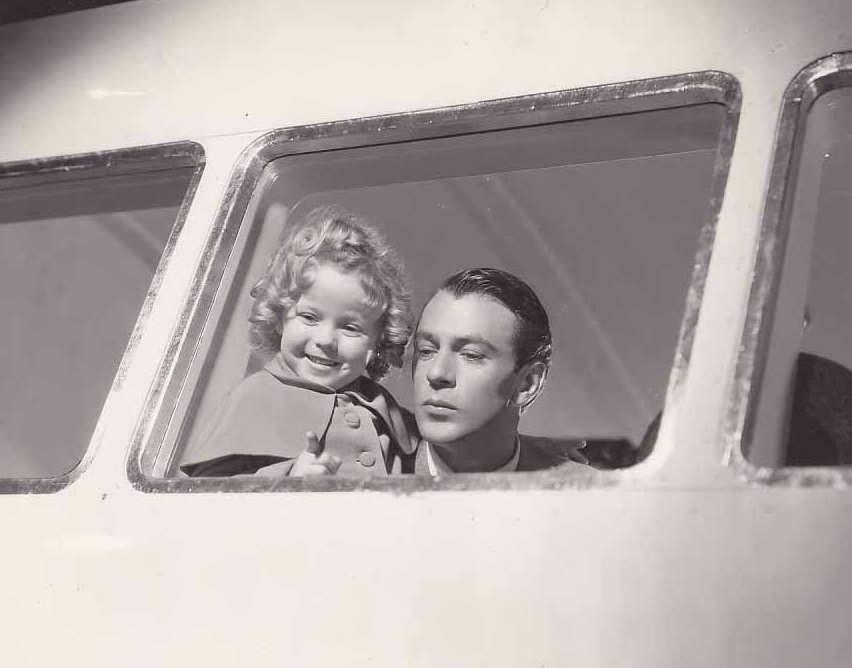 Gary Cooper در صحنه فیلم سینمایی Now and Forever به همراه Shirley Temple