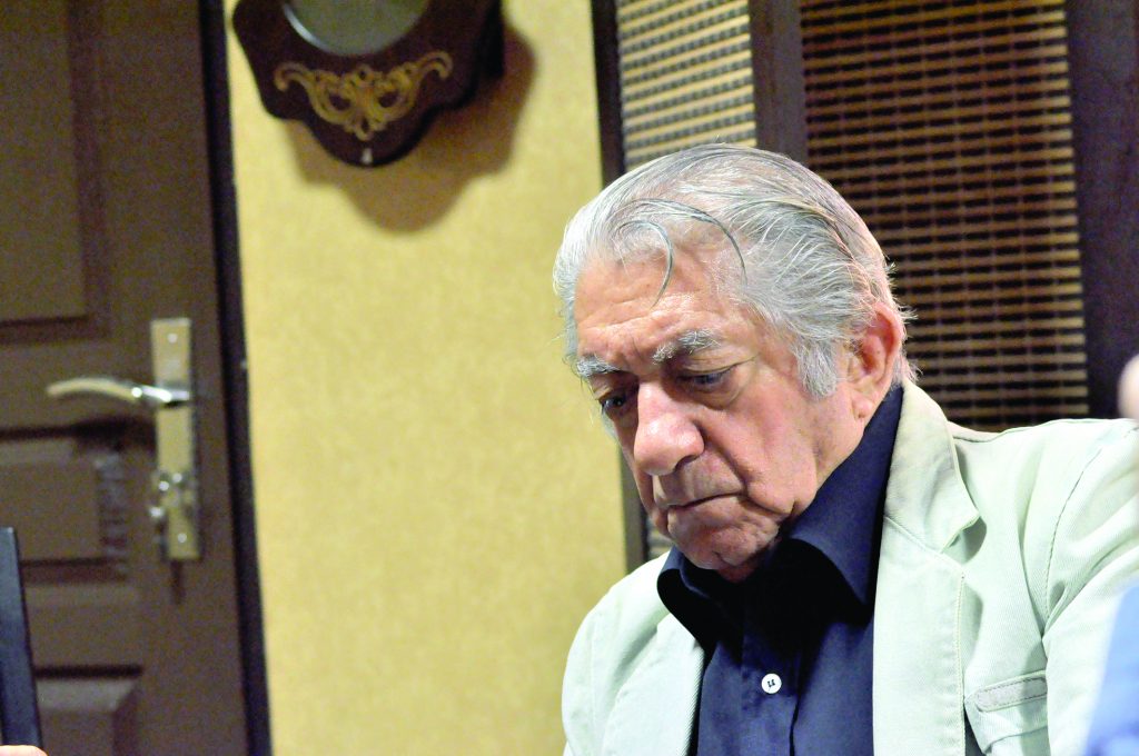 تصویری شخصی از عزت‌الله انتظامی، بازیگر و نویسنده سینما و تلویزیون