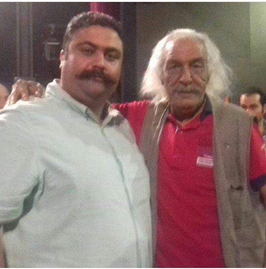 تصویری از سیدرسول برسان، بازیگر سینما و تلویزیون در حال بازیگری سر صحنه یکی از آثارش